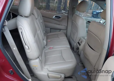 2015 Nissan Pathfinder Platinum z USA, uszkodzony, nr VIN 5N1AR2MN3FC688641